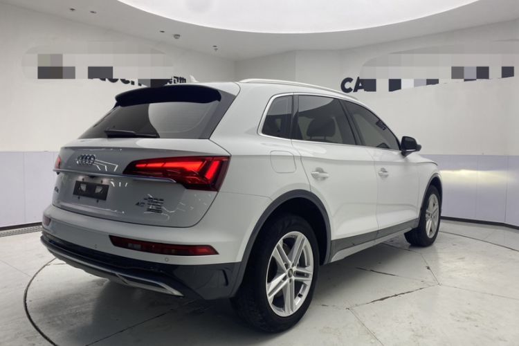 Used Audi Q5L 2022 40T Fashionable and Elegant Model Exterior 4