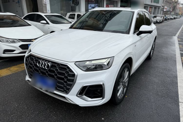 Used Audi Q5L 2022 40T RS Package Performance Model Exterior 4