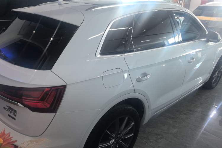 Used Audi Q5L 2022 40T Luxury Dynamic Model Exterior 4