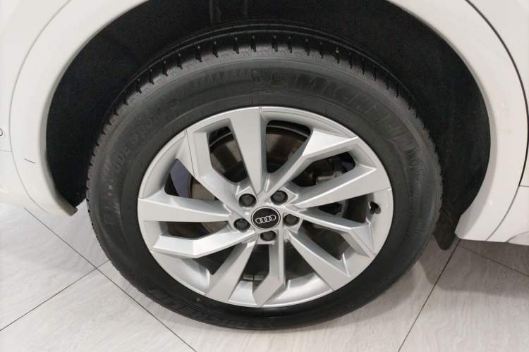 Used Audi Q5L 2022 40T Luxury Dynamic Model Exterior 5