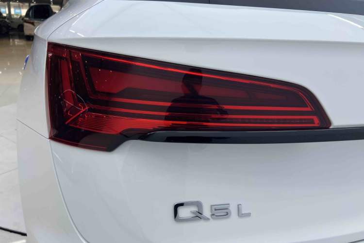 Used Audi Q5L 2022 40T Fashionable and Dynamic Model Exterior 6