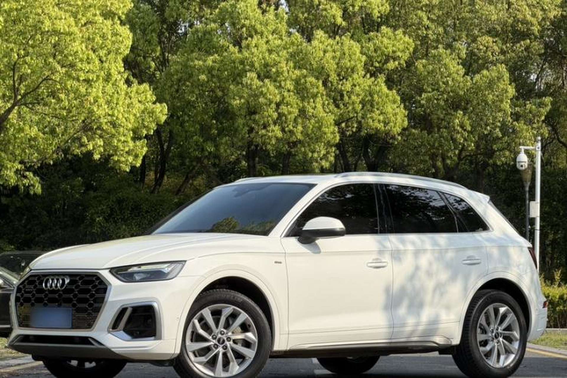Used Audi Q5L 2022 40T Luxury Dynamic Model Front Left 45 Deg