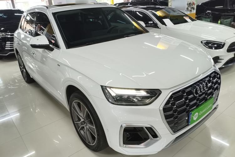 Used Audi Q5L 2022 45T Luxury Dynamic Model Front Right 45 Deg