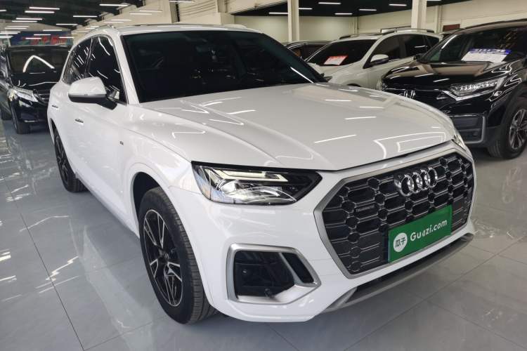 Used Audi Q5L 2022 40T Fashionable and Dynamic Model Front Right 45 Deg