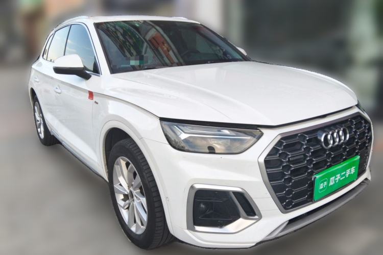 Used Audi Q5L 2022 40T Luxury Dynamic Model Front Right 45 Deg