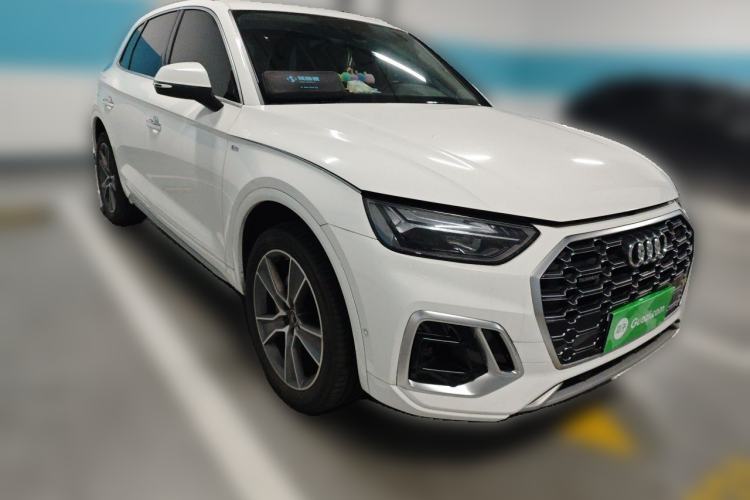 Used Audi Q5L 2022 Updated 45T Luxury Dynamic Version Front Right 45 Deg