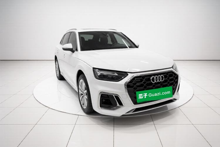 Used Audi Q5L 2022 40T Luxury Dynamic Model Front Right 45 Deg