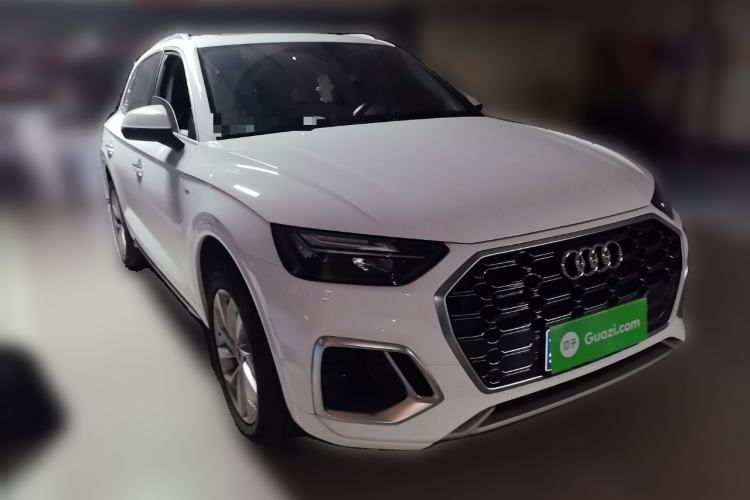Used Audi Q5L 2022 40T Luxury Dynamic Model Front Right 45 Deg