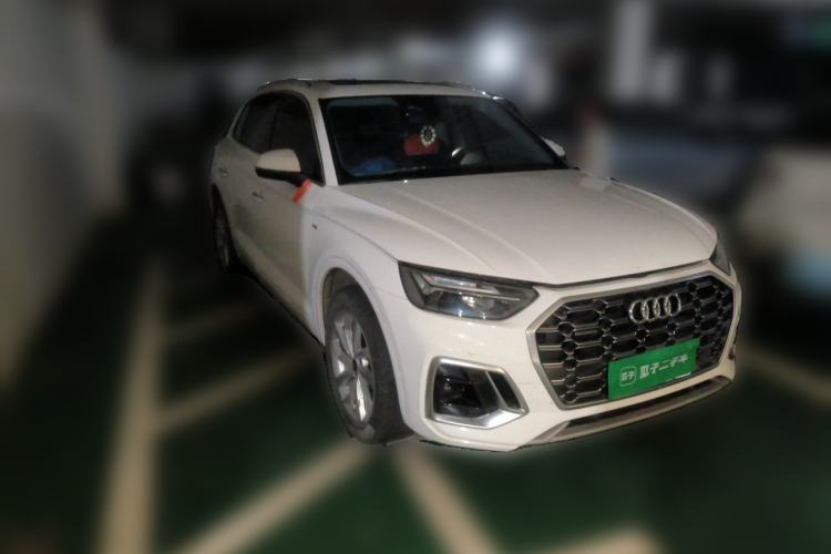 Used Audi Q5L 2022 40T Luxury Dynamic Model Front Right 45 Deg