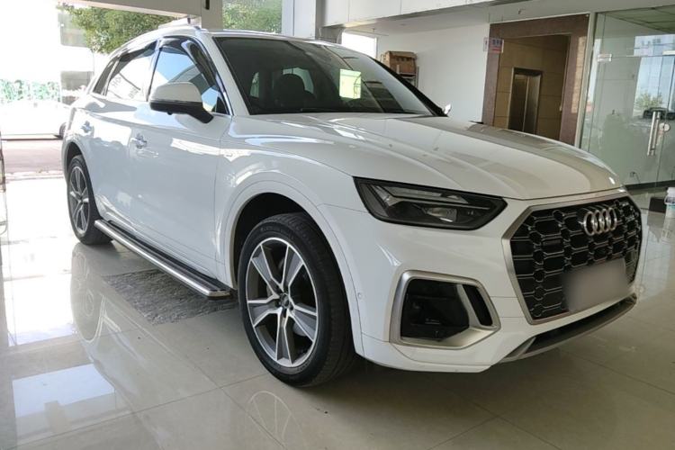 Used Audi Q5L 2022 45T Luxury Dynamic Model Front Right 45 Deg