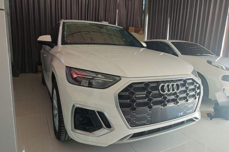 Used Audi Q5L 2022 Updated 40T Luxury Dynamic Edition Front Right 45 Deg