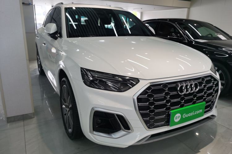 Used Audi Q5L 2022 45T Luxury Dynamic Model Front Right 45 Deg