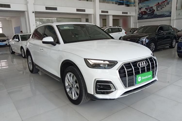 Used Audi Q5L 2022 40T Fashionable and Elegant Model Front Right 45 Deg