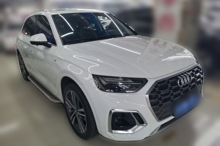Used Audi Q5L 2022 40T Fashionable and Dynamic Model Front Right 45 Deg