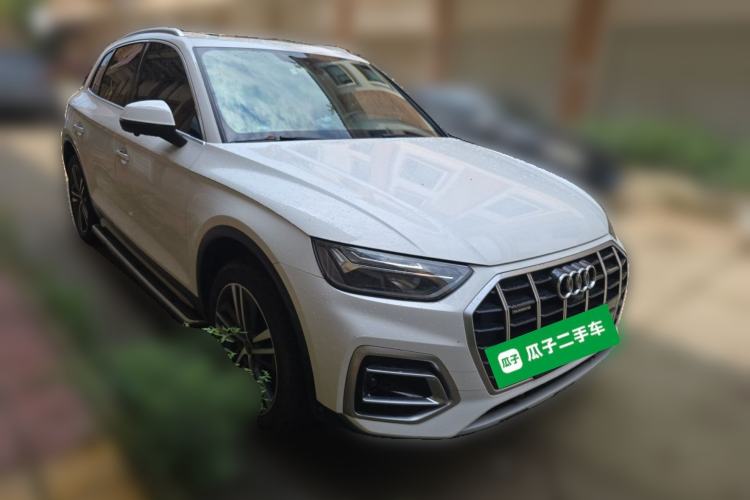 Used Audi Q5L 2022 40T Luxury Elegant Model Front Right 45 Deg