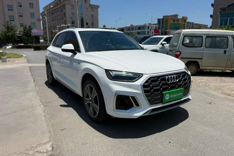 Used Audi Q5L 2022 45T Luxury Dynamic Model Front Right 45 Deg
