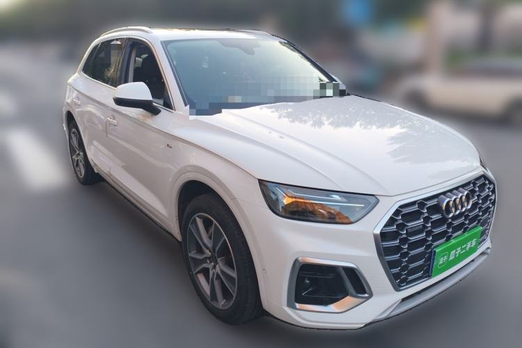 Used Audi Q5L 2022 40T Luxury Dynamic Model Front Right 45 Deg