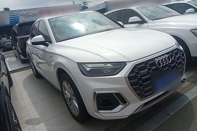 Used Audi Q5L 2022 40T Luxury Dynamic Model Front Right 45 Deg