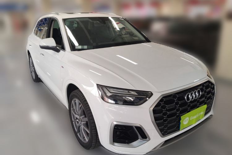 Used Audi Q5L 2022 40T Luxury Dynamic Model Front Right 45 Deg
