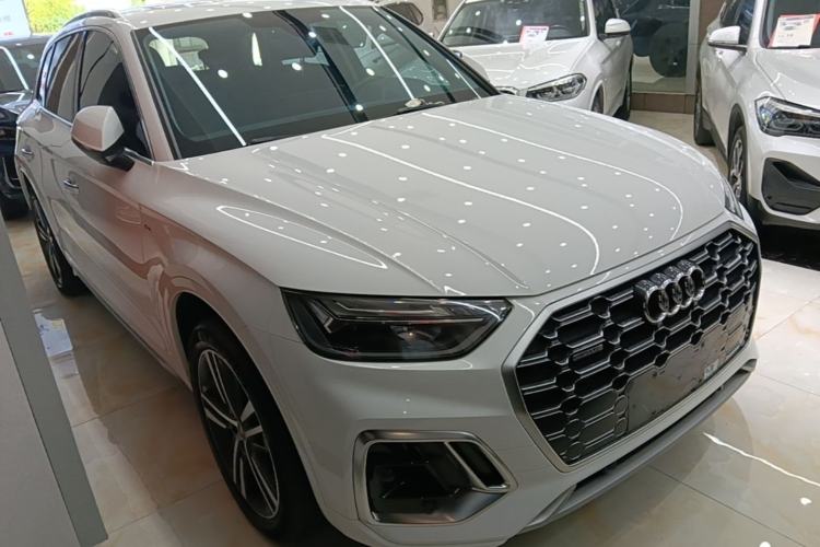 Used Audi Q5L 2022 40T Fashionable and Dynamic Model Front Right 45 Deg