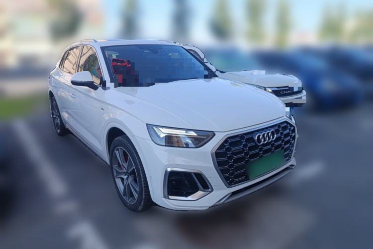 Used Audi Q5L 2022 Updated 45T Luxury Dynamic Version Front Right 45 Deg