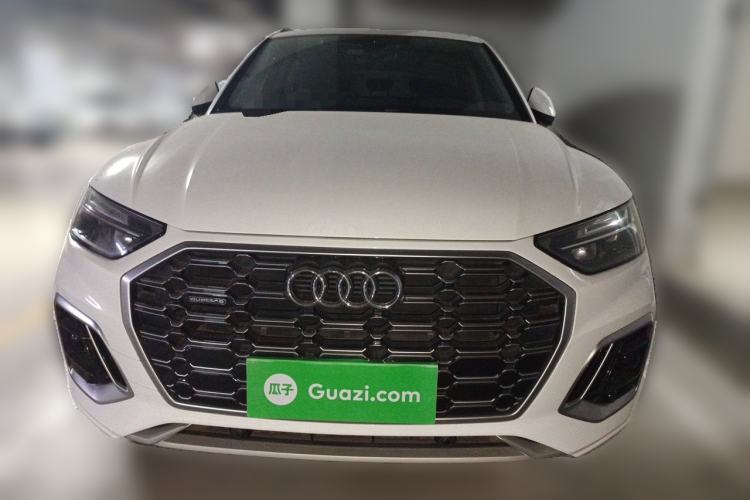 Used Audi Q5L 2022 40T Fashionable and Elegant Model Front