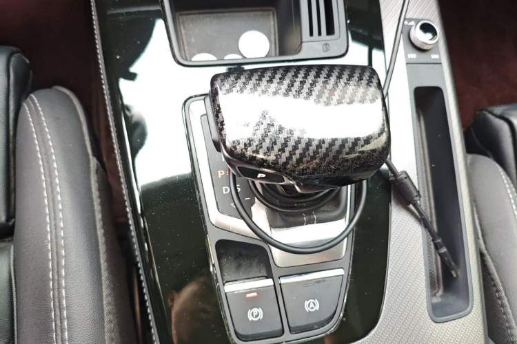 Used Audi Q5L 2022 Updated 40T Luxury Dynamic Edition Gear Lever