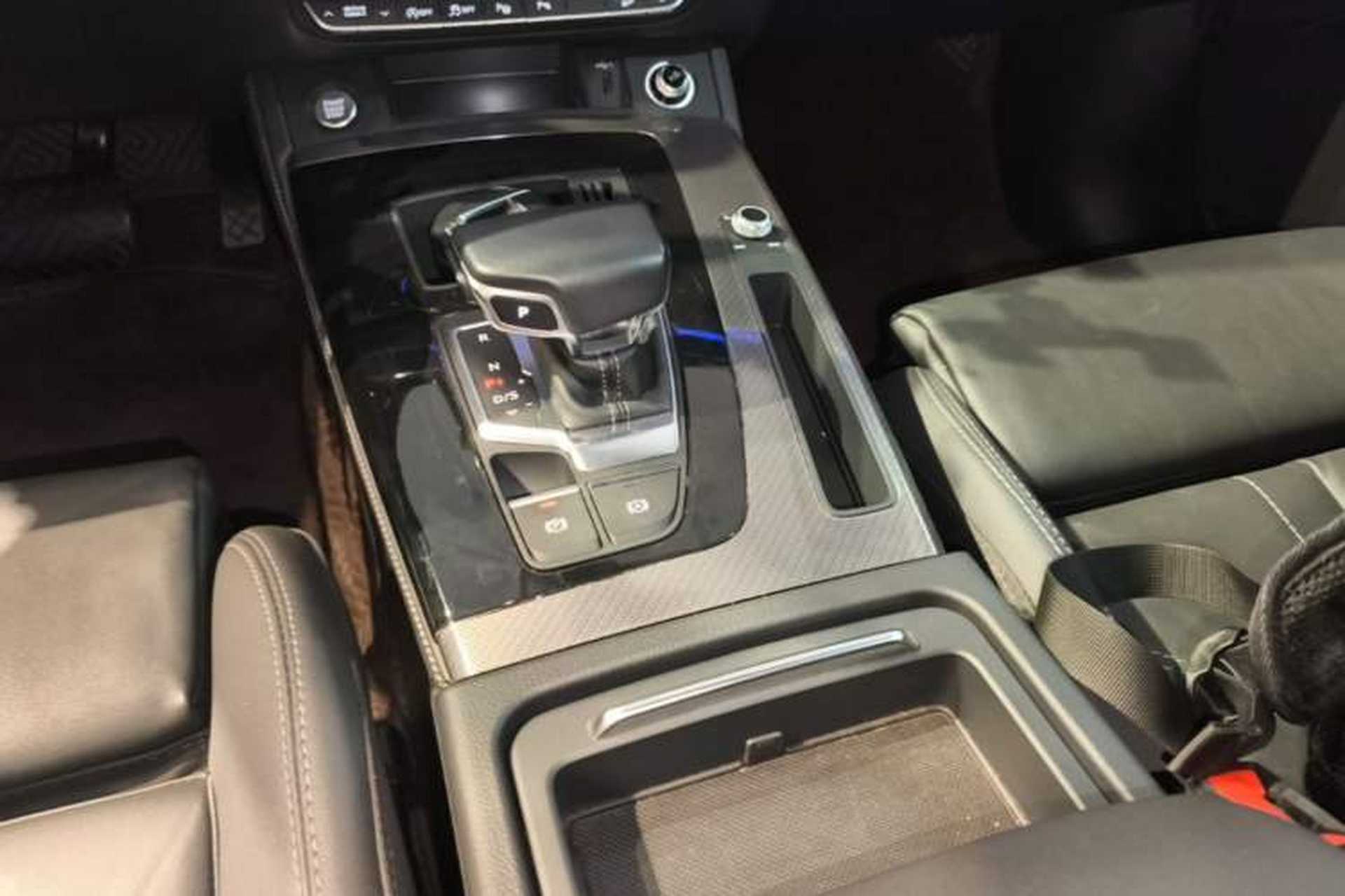 Used Audi Q5L 2022 Updated 40T Luxury Dynamic Edition Gear Lever