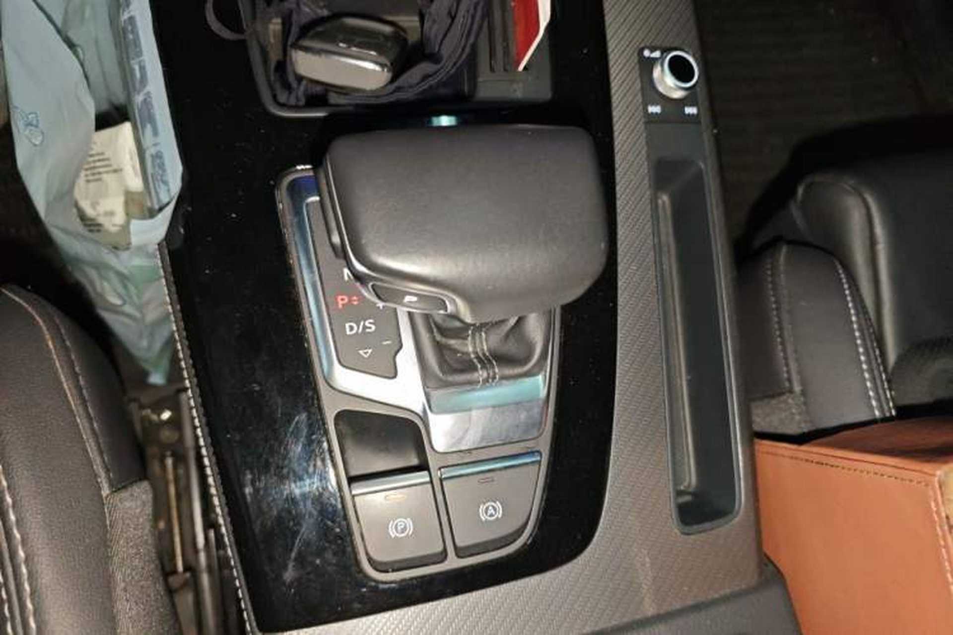Used Audi Q5L 2022 40T Luxury Dynamic Model Gear Lever