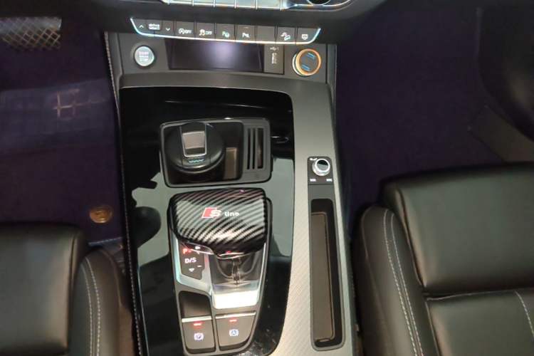 Used Audi Q5L 2022 45T Luxury Dynamic Model Gear Lever