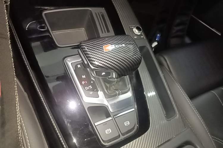Used Audi Q5L 2022 45T Luxury Dynamic Model Gear Lever