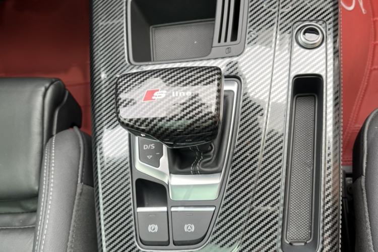 Used Audi Q5L 2022 Updated 45T Luxury Dynamic Version Gear Lever