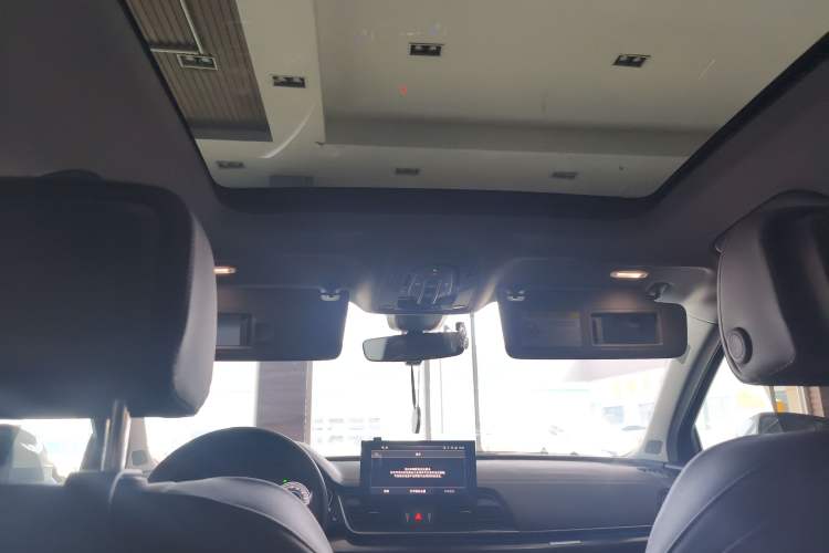 Used Audi Q5L 2022 Updated 45T Luxury Dynamic Version Headliner