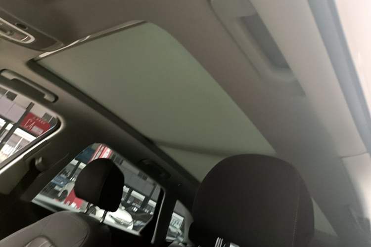 Used Audi Q5L 2022 40T Luxury Elegant Model Headliner