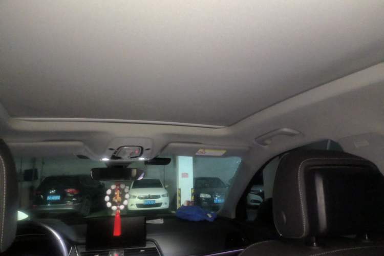 Used Audi Q5L 2022 40T Luxury Dynamic Model Headliner