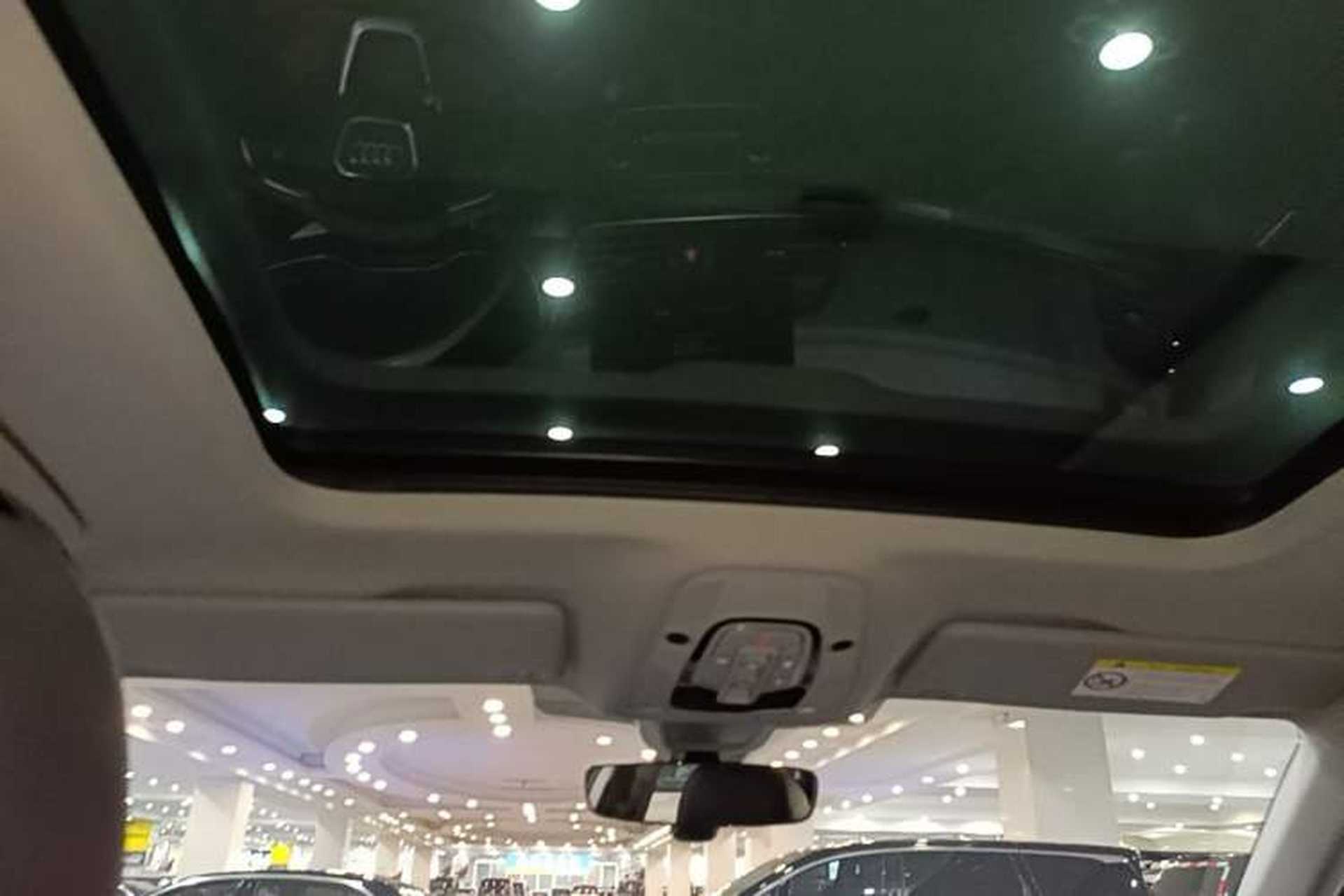 Used Audi Q5L 2022 40T Luxury Dynamic Model Headliner