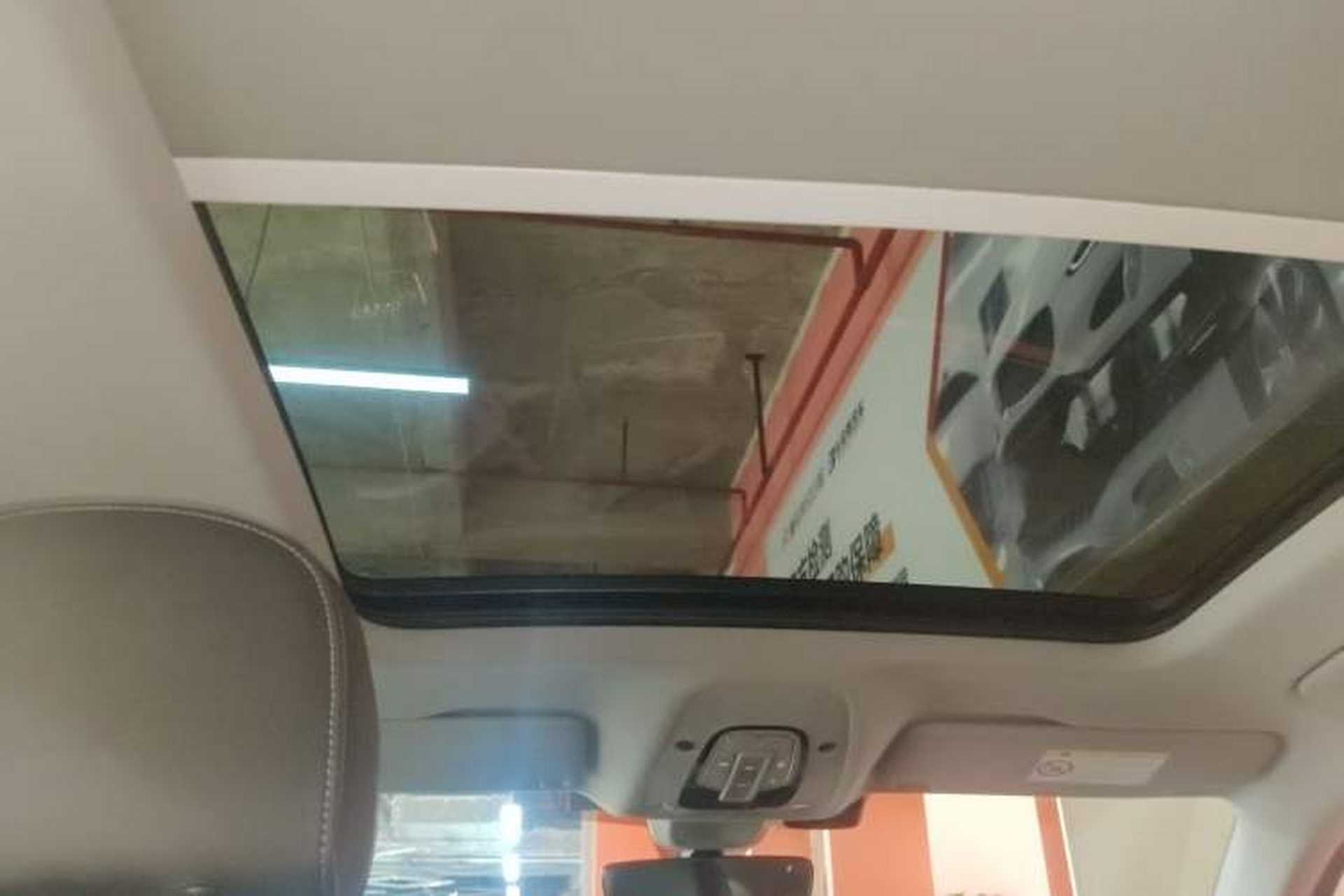 Used Audi Q5L 2022 40T Luxury Dynamic Model Headliner