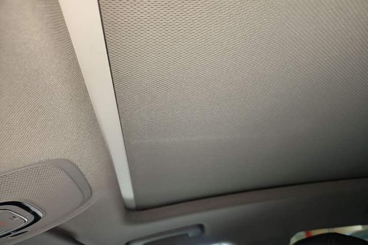 Used Audi Q5L 2022 Updated Version 40T Luxury Elegant Edition Headliner