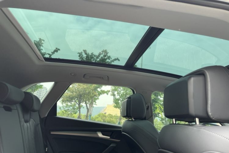 Used Audi Q5L 2022 Updated 45T Luxury Dynamic Version Headliner