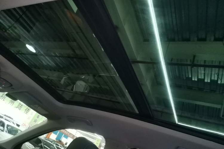 Used Audi Q5L 2022 40T Fashionable and Dynamic Model Headliner