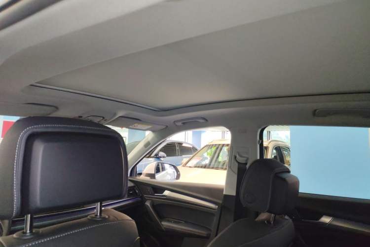 Used Audi Q5L 2022 Updated 45T Luxury Dynamic Version Headliner