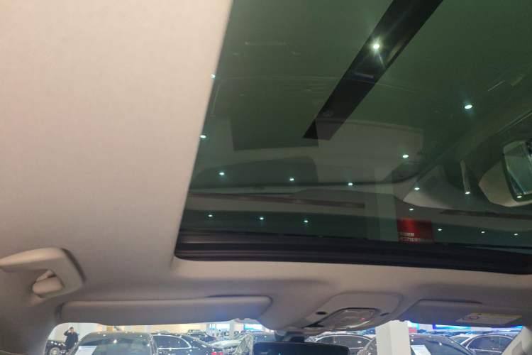 Used Audi Q5L 2022 45T Luxury Dynamic Model Headliner