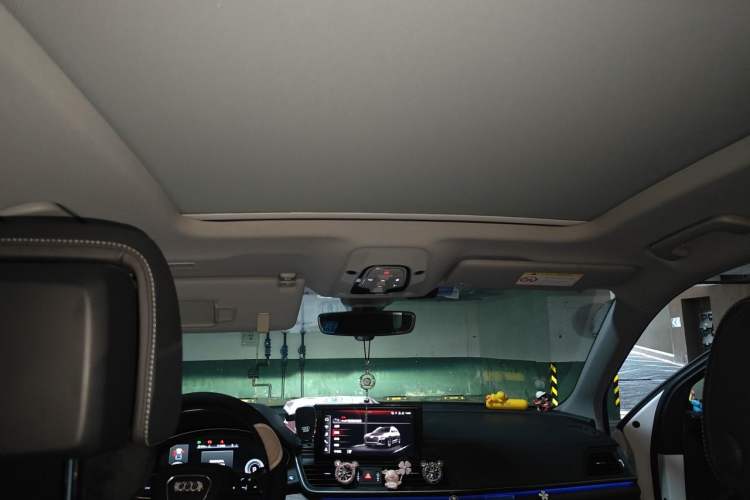 Used Audi Q5L 2022 Updated Version 40T Luxury Elegant Edition Headliner
