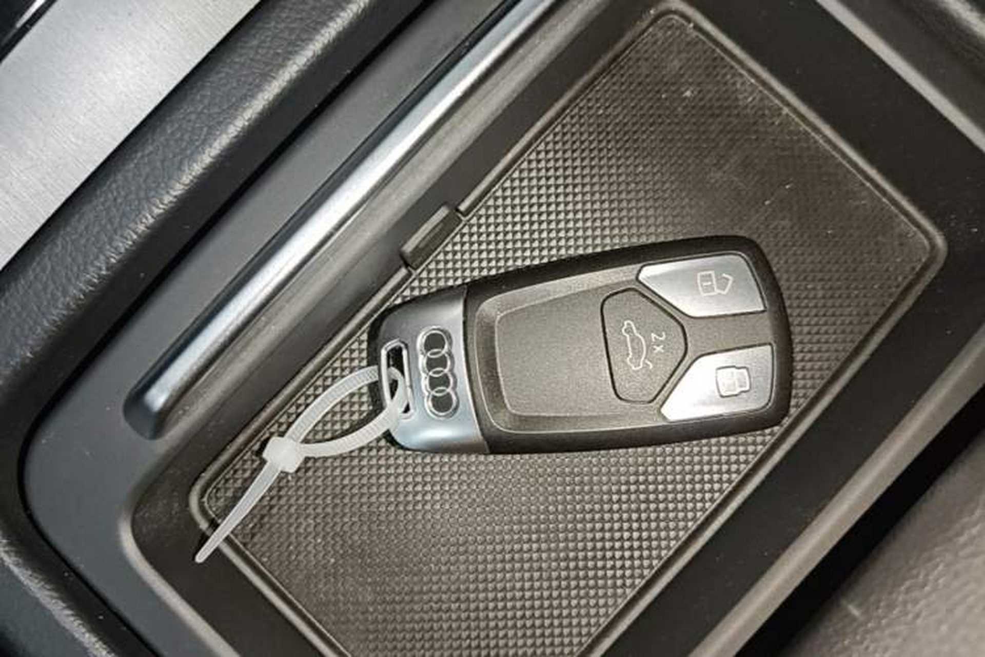 Used Audi Q5L 2022 40T Fashionable and Dynamic Model Interior 1