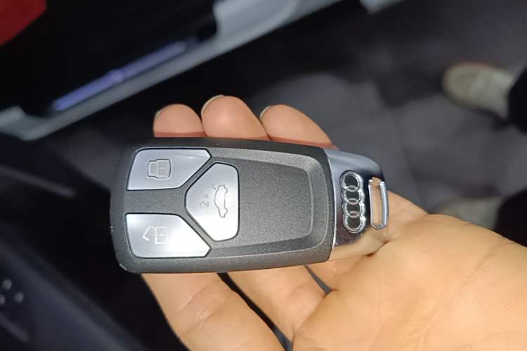 Used Audi Q5L 2022 40T Luxury Dynamic Model Interior 1