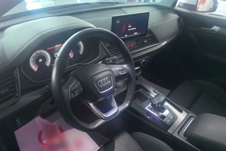 Used Audi Q5L 2022 40T Luxury Dynamic Model Interior 1