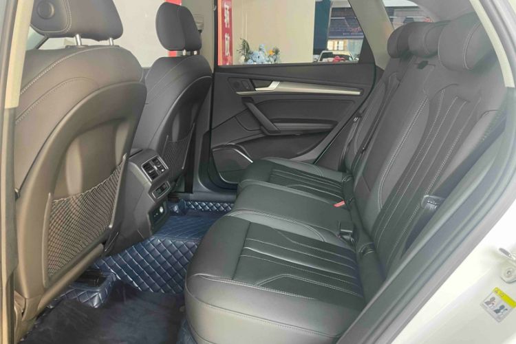 Used Audi Q5L 2022 40T Luxury Dynamic Model Interior 1