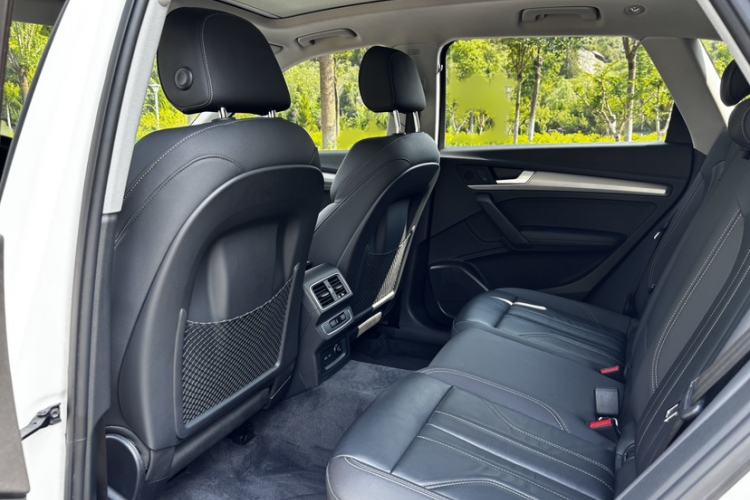 Used Audi Q5L 2022 40T Fashionable and Dynamic Model Interior 1