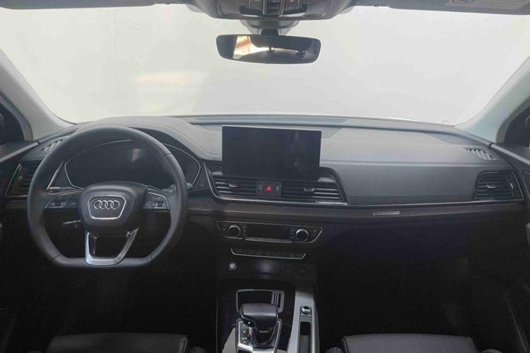 Used Audi Q5L 2022 40T Luxury Dynamic Model Interior 2