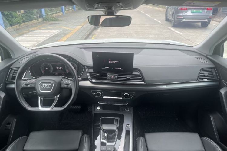 Used Audi Q5L 2022 40T Fashionable and Dynamic Model Interior 2